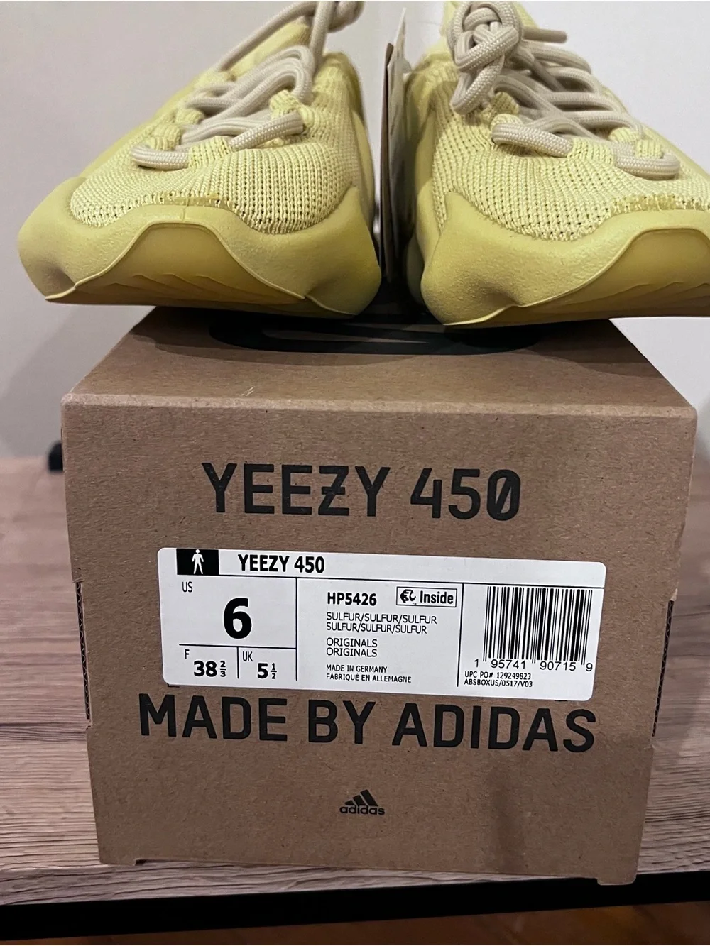 Yeezy seamless sculpted